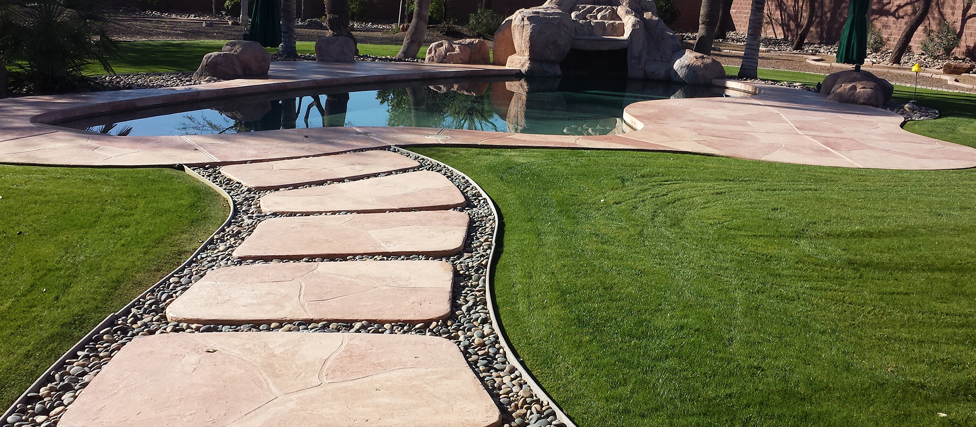 residential-lawn-landscaping-services-bg-bv-lawn-care